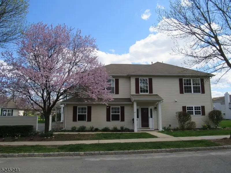 53 Colby Ct, White Twp., NJ 07823