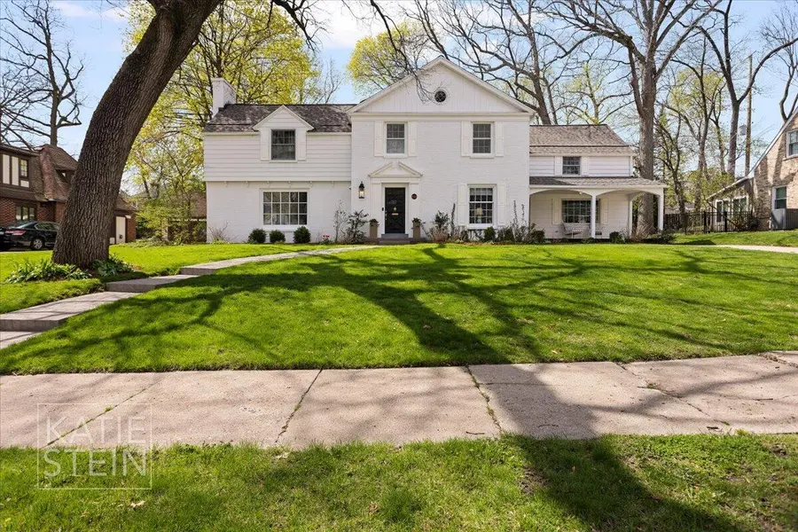 833 Gladstone DR SE, East Grand Rapids, MI 49506