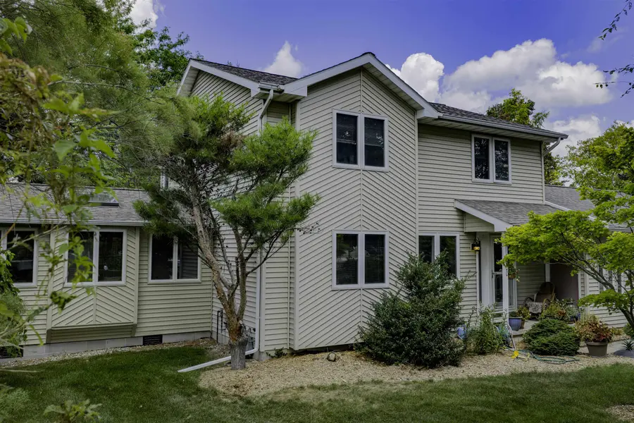 1000 Country WAY, Pleasant, MI 48858