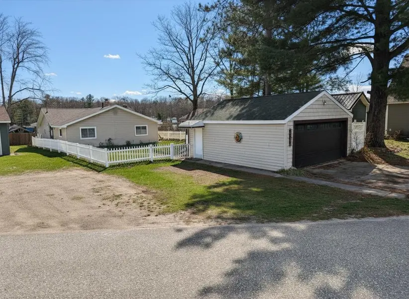 11412 South Shore DR, Garfield Twp, MI 48632