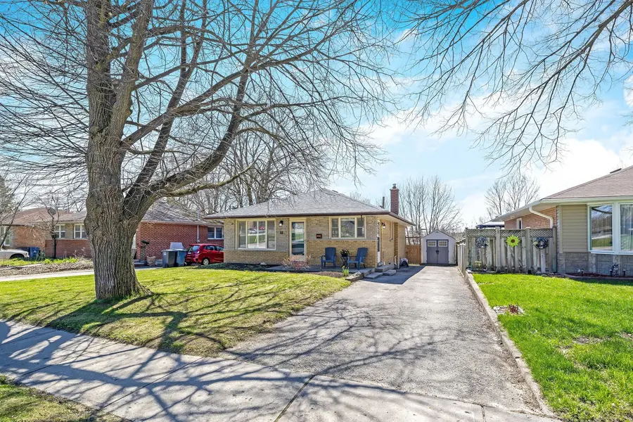 48 Knightswood BLVD, Guelph, ON N1E 3W5