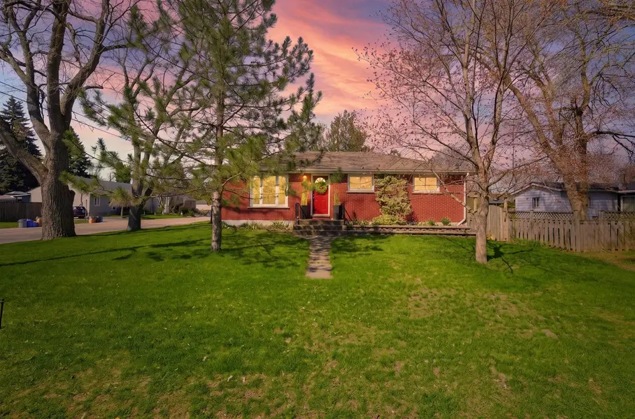 36 Hamilton AVE, Brantford, ON N3S 6Z9