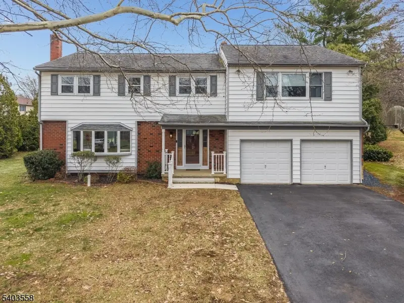 3 Harwich Rd, Lopatcong Twp., NJ 08865