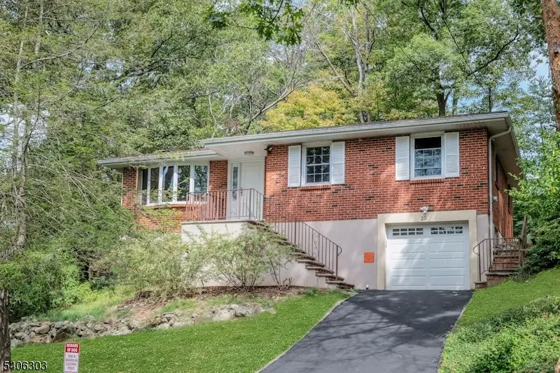 25 Sunset Trl, Rockaway Twp., NJ 07866