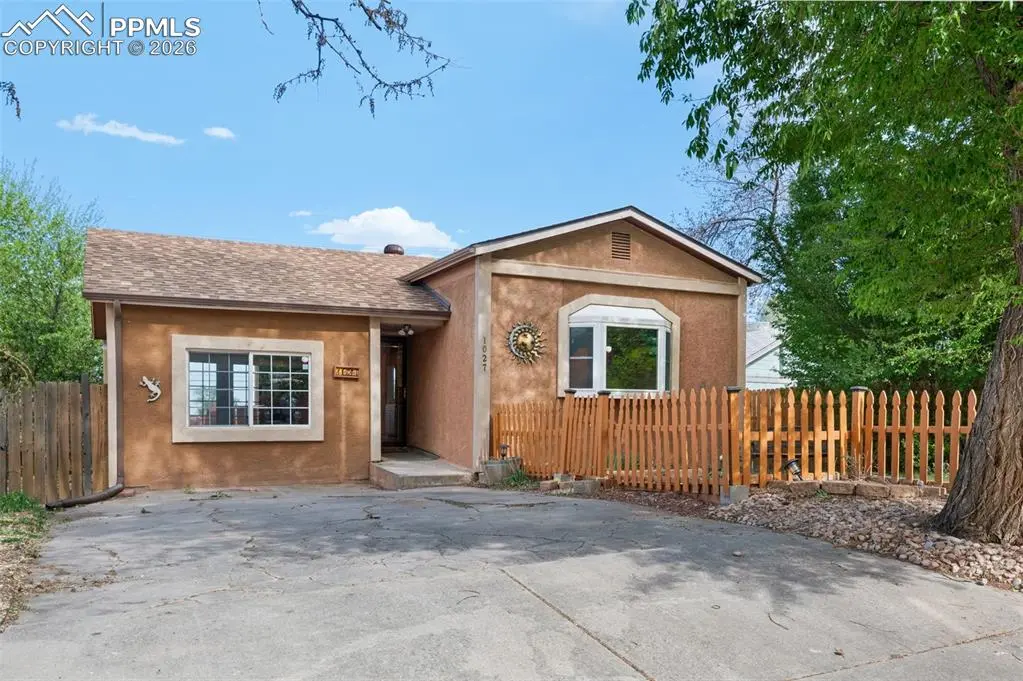 1027 Arch ST, Colorado Springs, CO 80904