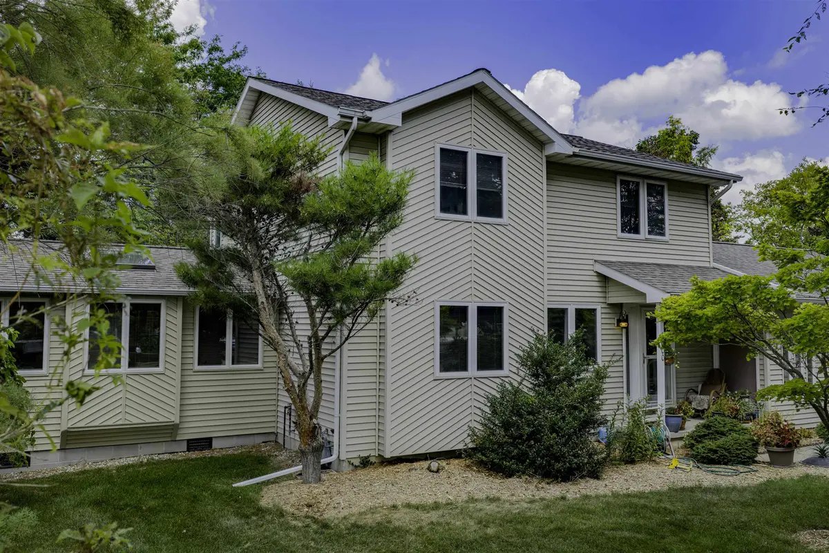 1000 Country WAY, Pleasant, MI 48858