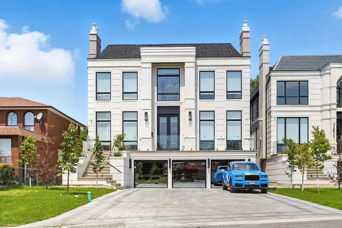 30 B Scott DR, Richmond Hill, ON L4C 6V6