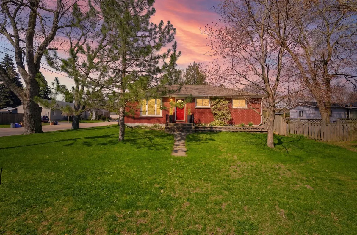 36 Hamilton AVE, Brantford, ON N3S 6Z9