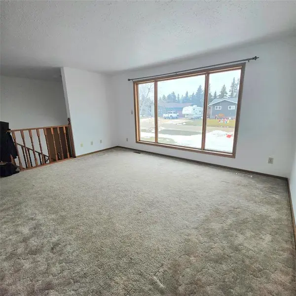 28 7th ST, Gladstone, MB R0J 0T0