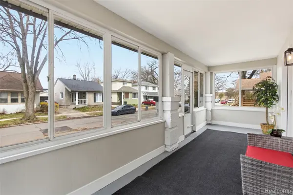 560 E Drayton ST, Ferndale, MI 48220