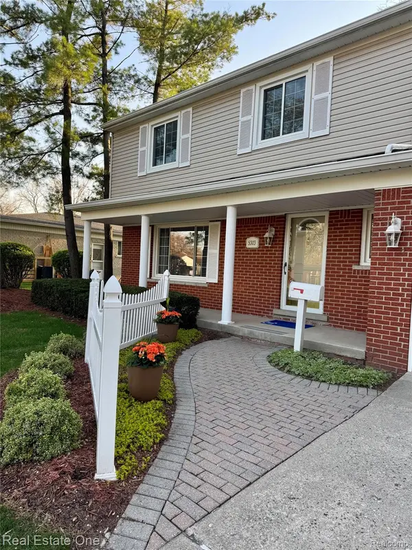 5303 Church Hill DR, Troy, MI 48085