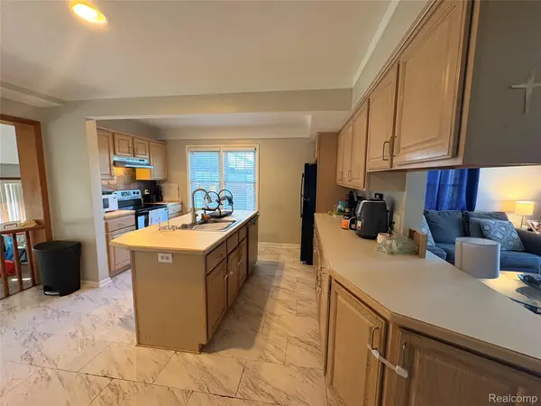 23349 Roxana AVE, Eastpointe, MI 48021