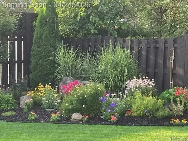 16853 Aspen WAY, Southgate, MI 48195