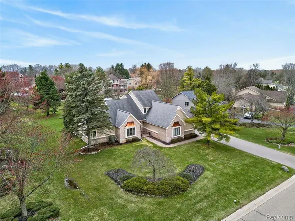 6595 Deer Ridge DR, Village Of Clarkston, MI 48348