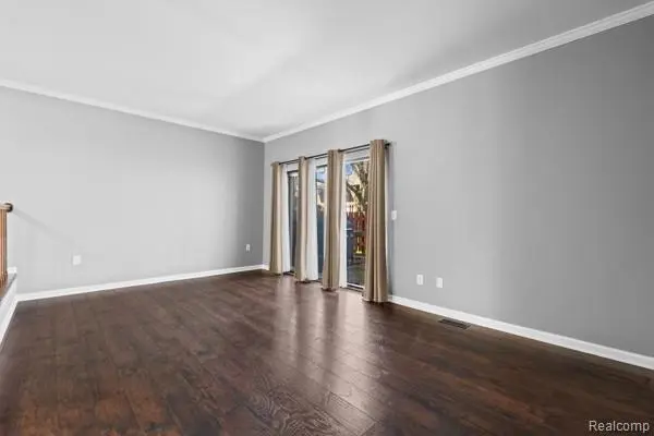 24874 Chalk Farm RD W #62, Warren, MI 48091