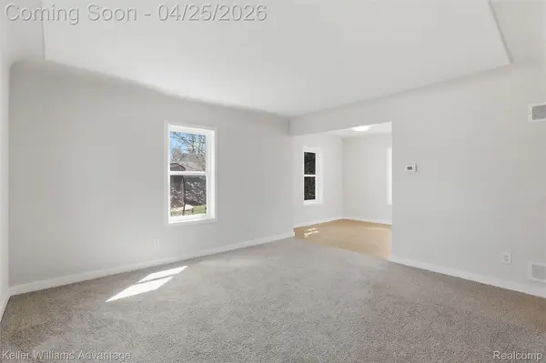 33451 Brown ST, Garden City, MI 48135