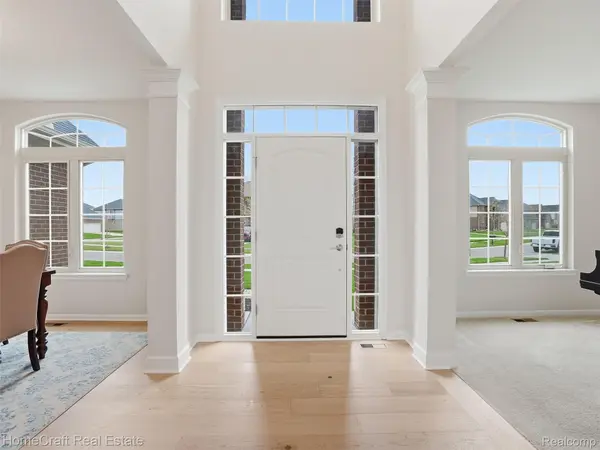 1961 PIMLICO DR, Canton Charter Township, MI 48188