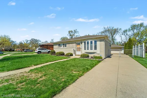 22952 Tuck RD, Farmington Hills, MI 48336