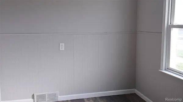 19587 Waltham ST, Detroit, MI 48205