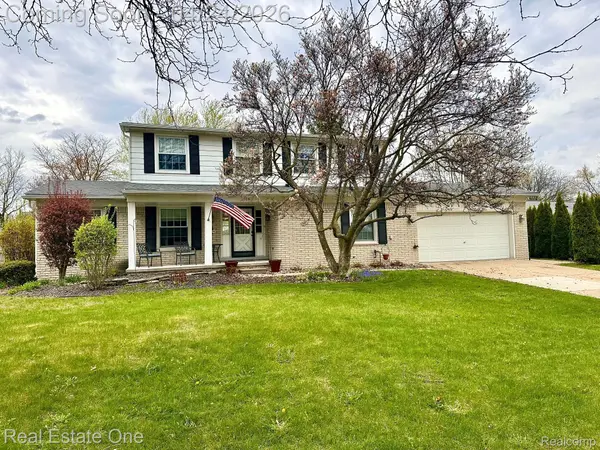 1934 Pelican CT, Troy, MI 48084