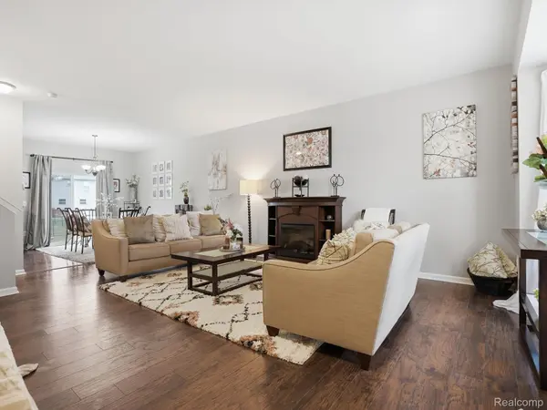 29384 Jennifer, Chesterfield Township, MI 48051