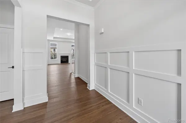 1490 Turner DR #2, Commerce Charter Township, MI 48390