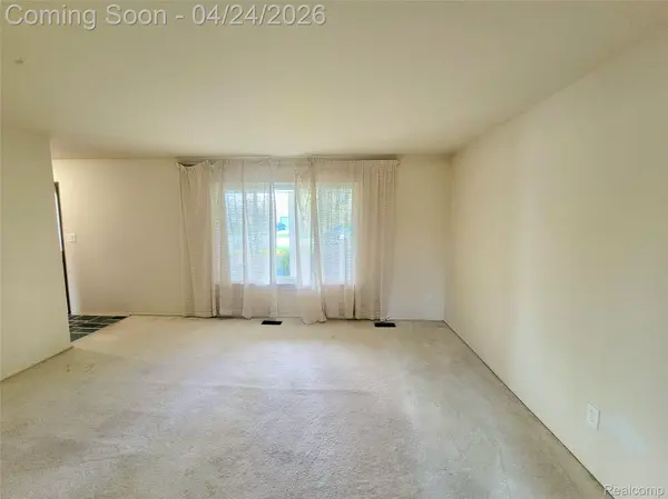 3458 Common RD, Warren, MI 48092