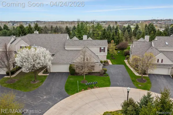 16576 Lyonhurst CIR, Northville Township, MI 48168