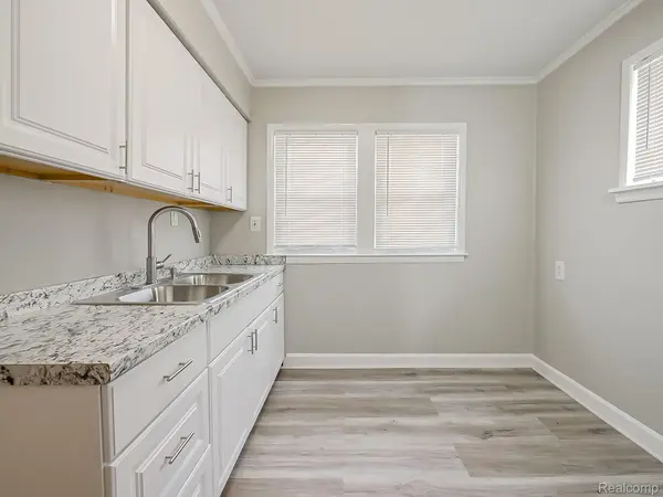 245 S Edith ST, Pontiac, MI 48342