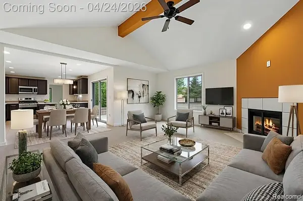 2116 Hidden Trail DR, Sterling Heights, MI 48314