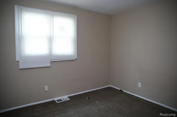 15905 WESTBROOK ST, Detroit, MI 48223