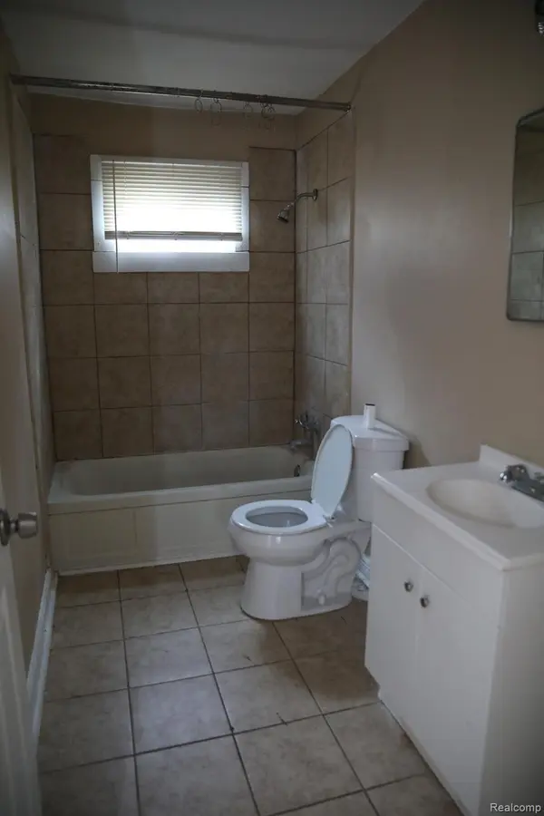 15905 WESTBROOK ST, Detroit, MI 48223