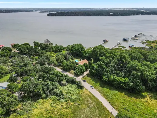 2565 Castle Circle, Fort Worth, TX 76108