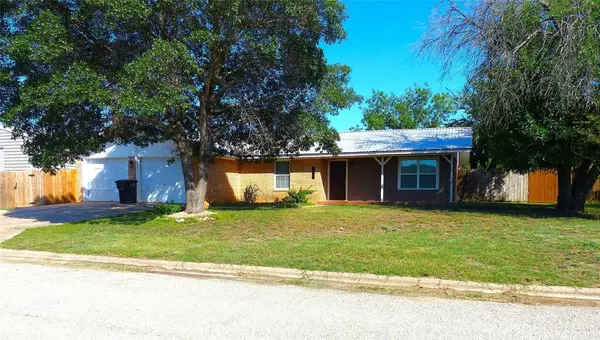 111 Bruce,  Brady,  TX 76825