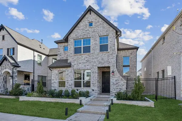 3123 Cliff Swallow Lane, Arlington, TX 76005