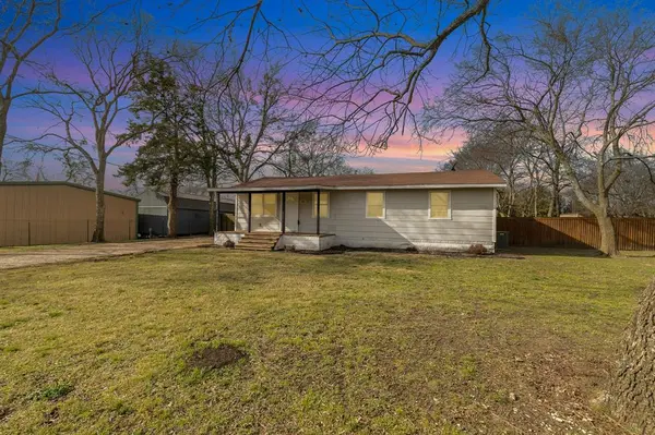 1325 Pilot Grove Road, Whitewright, TX 75491