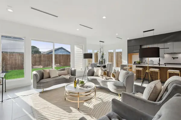 4031 Brundrette Street, Dallas, TX 75212