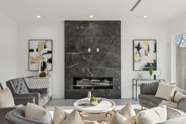 4031 Brundrette Street, Dallas, TX 75212