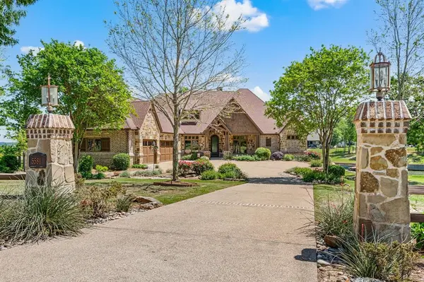 5581 Nancy Circle, Chandler, TX 75758