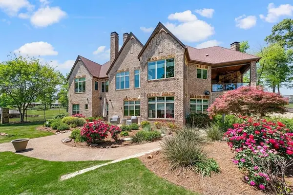 5581 Nancy Circle, Chandler, TX 75758