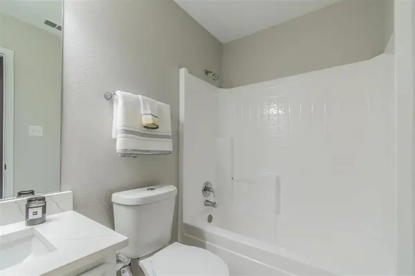 1937 Fox Meadow Trail, Grand Prairie, TX 75052