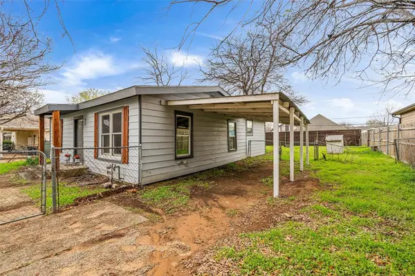 5436 Laster Road, Fort Worth, TX 76119