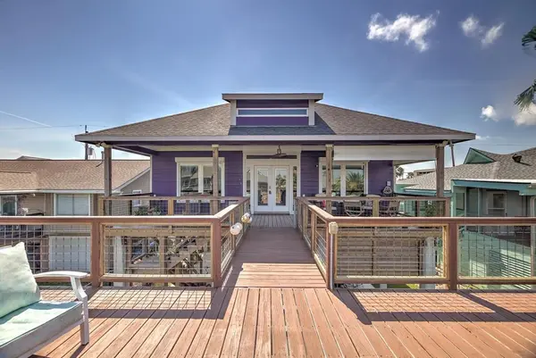 604 Warsaw Street, Bayou Vista, TX 77563