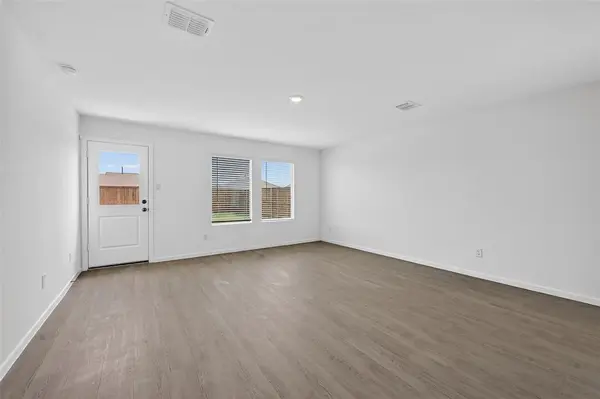 2021 Derby Lane, Aubrey, TX 76227