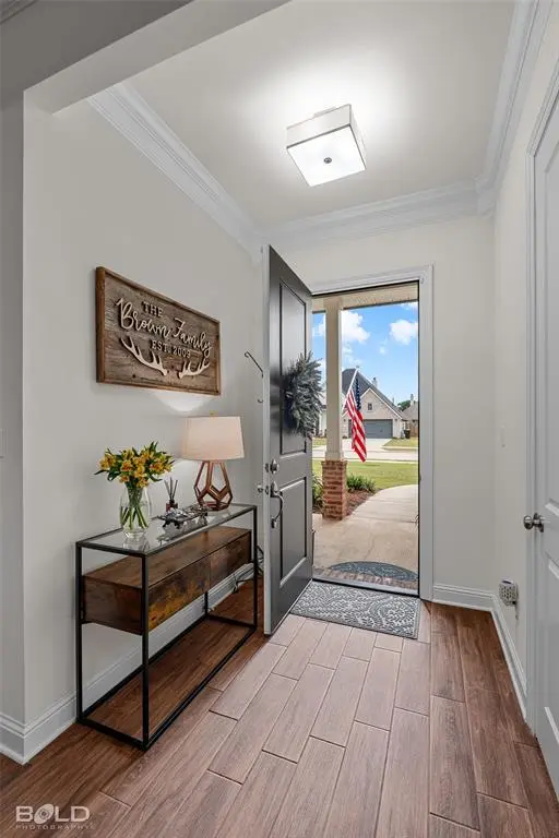 304 Prien Lake Loop, Bossier City, LA 71111