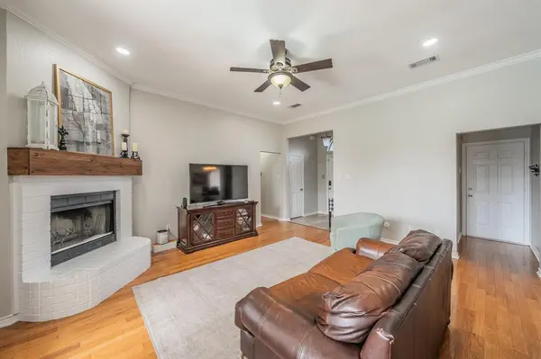 2720 Cedar Springs Court, Bedford, TX 76021