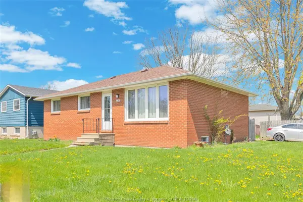 228 PICKERING, Amherstburg, ON N9V 1R5