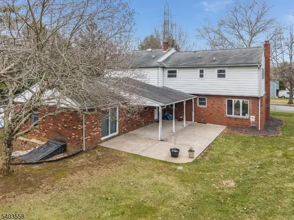 3 Harwich Rd, Lopatcong Twp., NJ 08865