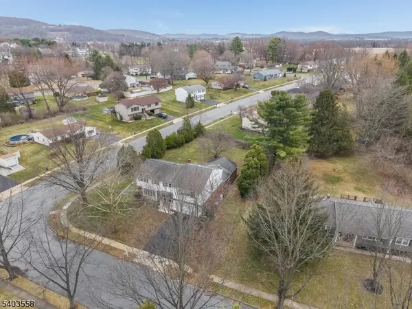 3 Harwich Rd, Lopatcong Twp., NJ 08865