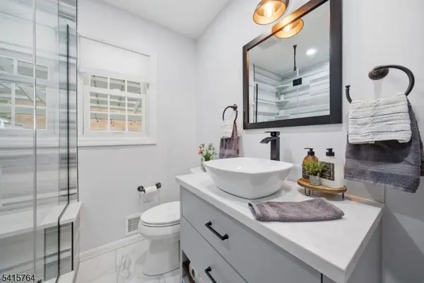 55 N 15Th St, Hawthorne Boro, NJ 07506